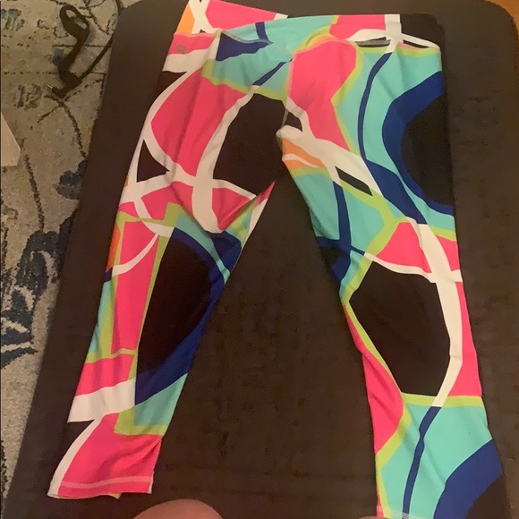 Fabletics Capri - Picture 4 of 4